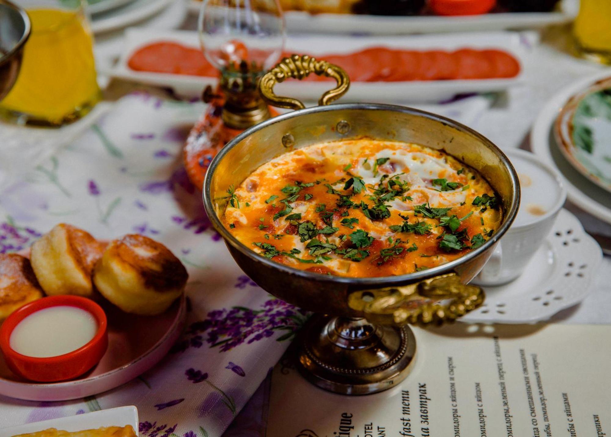 Royal Antique Boutique Hotel Баку Екстериор снимка